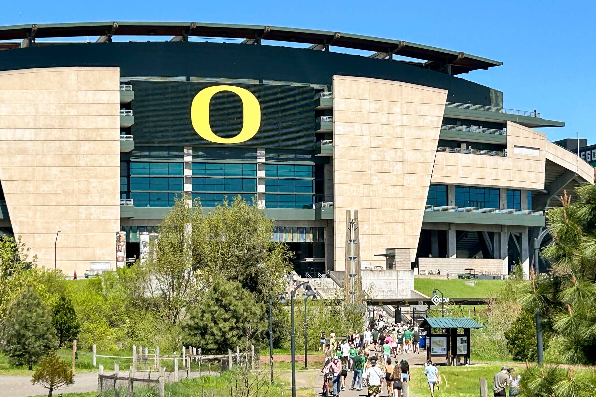 UO Autzen